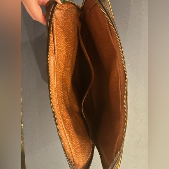 Authentic Louis Vuitton laptop bag - Picture 3 of 5